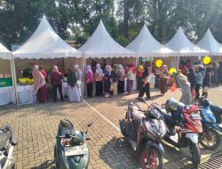 Polsek Bantar Gebang Monitoring Kegiatan  Operasi Pasar Murah di Sumurbatu