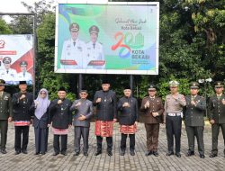 HUT ke-28 Kota Bekasi, Tri Adhianto dan Haris Bobihoe Sumbangkan Gaji Pertama untuk Warga Terdampak Banjir