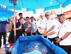 Pantau Stabilitas Harga Komoditi Jelang HKBN Idul Fitri 1446 H, Bupati Taput Sidak ke Pasar Tarutung