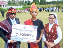 Bupati Taput Pimpin Upacara Hardiknas 2025 di Garoga, Tegaskan Komitmen Pemerataan Pendidikan