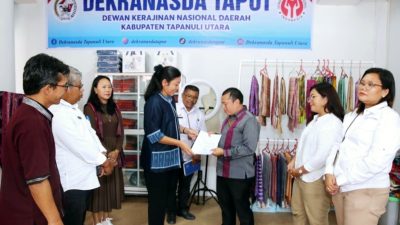 Deputi Kepala Perwakilan Bank Indonesia Sibolga Kunjungi Galeri UMKM Taput