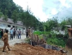 Perbaikan Jalan Longsor di Sitapongan Libatkan Pemkab, Masyarakat dan Perusahaan PLTMH
