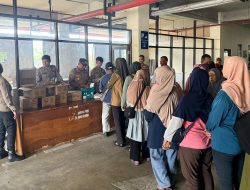 Warga Antusias Ikuti Gerakan Pangan Murah yang Digelar Polres Metro Bekasi Kota