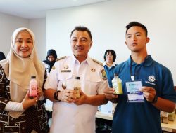 Abdul Harris Bobihoe “Borong” Produk UMKM Hasil Tangan Terampil Penyandang Disabilitas dan Lansia Kota Bekasi