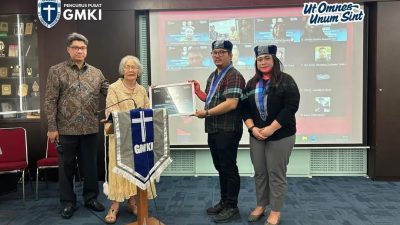 Pengurus Pusat GMKI Gelar Ibadah Syukur dan Penyerahan Bantuan Pendidikan dari Keluarga Sabam Sirait