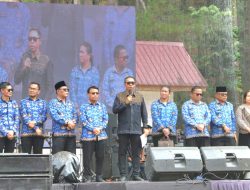 Bupati Taput Hadiri Mini Pesparawi Salib Kasih,  Harmoni Iman, Budaya, dan Pariwisata Jadi Satu