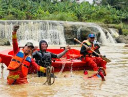 DLH Kota Bekasi Gandeng KP2C Telusuri  Penyebab Kali Bekasi Berbusa