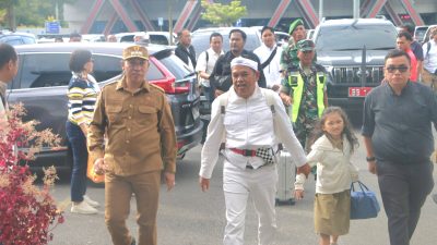 Bupati dan Masyarakat Taput Sambut Penuh Sukacita dan Apresiasi Kunjungan dan Bantuan Kemanusiaan KDM