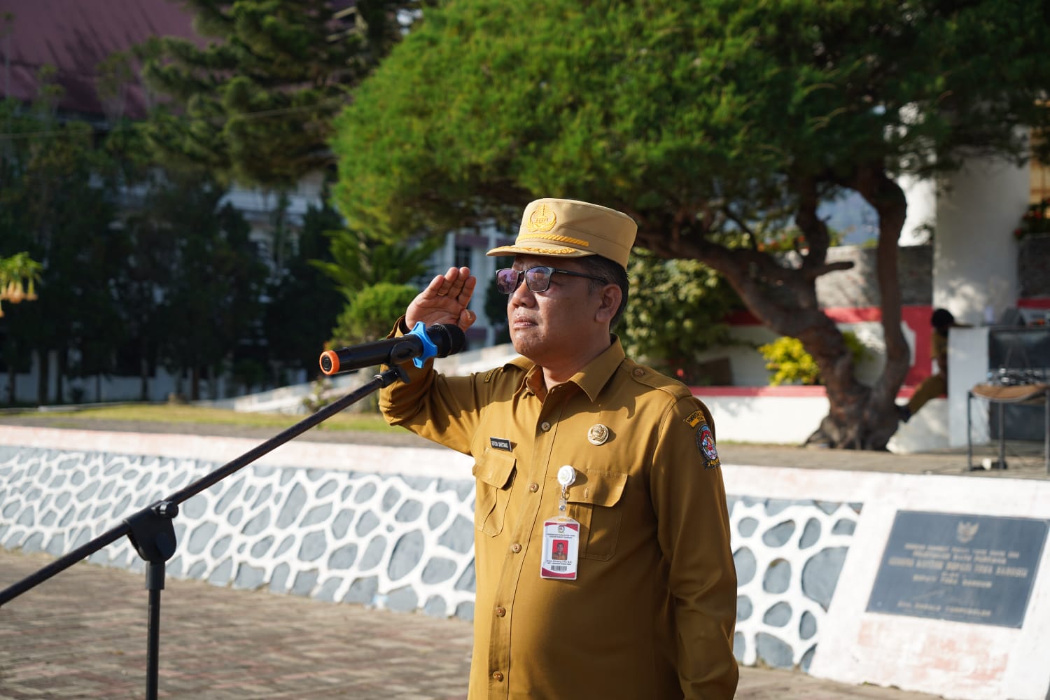 Asisten I Pemkab Toba, Eston Sihotang