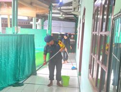 Wujud Kepedulian Jaga Lingkungan, Gegana Brimob Polda Metro Jaya Bersihkan Masjid Al-Magfiroh di Slipi