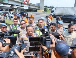 Kapolda Metro Jaya Hingga Kepala Basarnas Cek Pos Pelayanan Pengamanan Cikunir