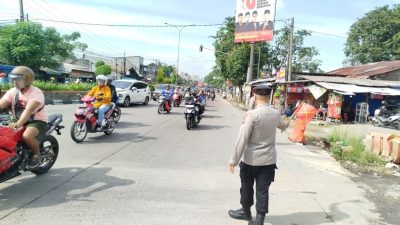 Demi Mudik Aman, Polisi dan TNI Bersinergi Atur Lalu Lintas di Kalijaya