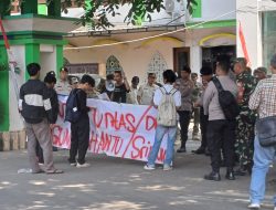 Front Pemuda Pembebasan Kota Bekasi Gelar Aksi Demo Desak Disdik Transfaran Soal Dugaan Monopoli Pengadaan Meubeler 2025