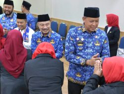 Hadiri Penyerahan SK Kepala Sekolah, Wali Kota Bekasi Bersepeda: Dukung WFH dan Efisiensi Energi