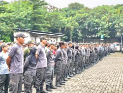 Satpol PP Satlinmas Kota Bekasi Gelar Aksi Gotong Royong K3 Massal di Kawasan Medan Satria