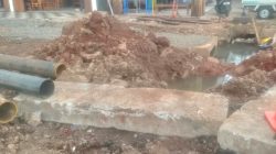 Proyek Pedestrian Jalan Nangka Raya Rusak Pipa Perumda Tirta Patriot, Warga Keluhkan Layanan Air Mati