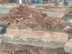 Proyek Pedestrian Jalan Nangka Raya Rusak Pipa Perumda Tirta Patriot, Warga Keluhkan Layanan Air Mati