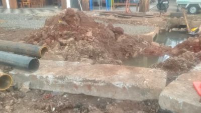 Proyek Pedestrian Jalan Nangka Raya Rusak Pipa Perumda Tirta Patriot, Warga Keluhkan Layanan Air Mati