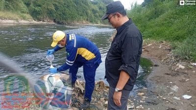 DLH Kota Bekasi Gandeng KP2C Investigasi Dugaan Pencemaran Kali Bekasi, Telusuri Sumber Pencemar
