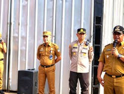 Distaru Kota Bekasi Tertibkan Bangunan Liar di Jalan Hankam Jatirahayu Kecamatan Pondok Melati