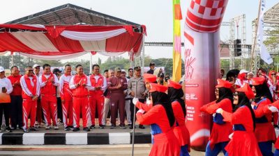 170 Regu Meriahkan Lomba Gerak Jalan Hari Jadi ke-76 Kabupaten Bekasi, Plt Bupati Ajak ASN Budayakan Hidup Sehat