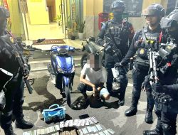 Brimob Polda Metro Jaya Amankan Pemuda Bawa 530 Butir Obat Keras di Tanah Abang