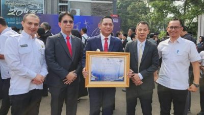 Pemkab Bekasi Raih Penghargaan atas Peran Aktif Harmonisasi Produk Hukum Daerah