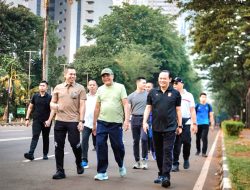 Situasi Jakarta Aman, Menkopolkam, Kapolda, dan Pangdam Jaya Olahraga Bersama di GBK