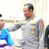 Kapolda Metro Jaya Kunjungi Personel dan Pengemudi Ojol yang Dirawat di RS Polri