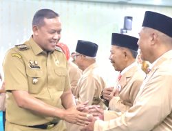 Wali Kota Bekasi Kukuhkan Pengurus LLI, Jadikan Wadah Lansia Tetap Aktif dan Berkegiatan