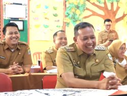 Dampak Erupsi Anak Krakatau, Wali Kota Bekasi Tinjau Langsung Pelaksanaan PJJ di SMPN 14 dan SDN 6 Bintara
