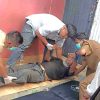 Dinsos Kota Bekasi Bergerak Cepat Evakuasi Warga Terlantar di SPBU Setia Kawan yang Kakinya Berdarah