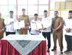 Wali Kota Bekasi Serahkan Hibah Aset Daerah Senilai Rp2,7 Miliar Maksimalkan Operasional Kemenag