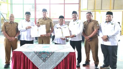 Wali Kota Bekasi Serahkan Hibah Aset Daerah Senilai Rp2,7 Miliar Maksimalkan Operasional Kemenag