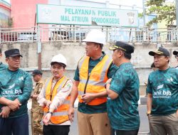 Potong Kabel di Jalan Raya Pondok Gede, Wali Kota Bekasi Lanjutkan Penataan Jaringan Udara