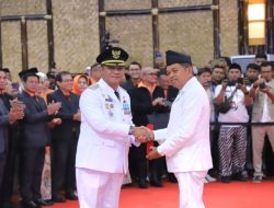 dr. Asep Surya Atmaja Resmi Dilantik Jadi Bupati Bekasi, Prioritaskan Kesehatan Gratis dan Infrastruktur